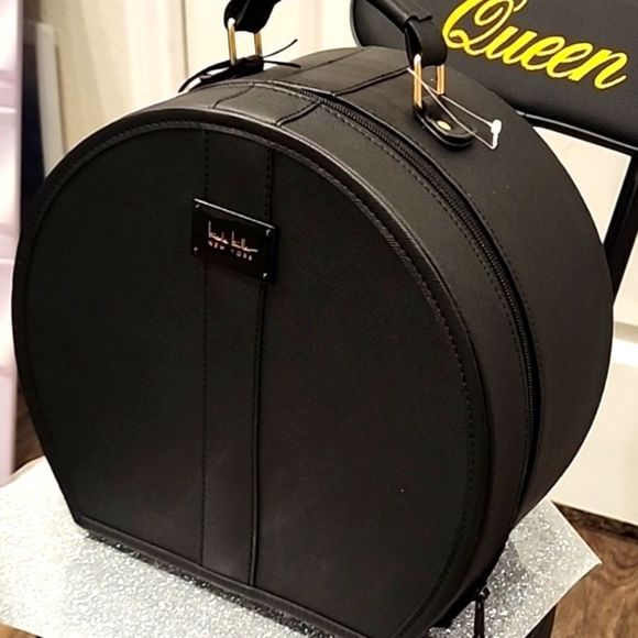 Nicole Miller New York Travel Beauty Case - Picture 4 of 9